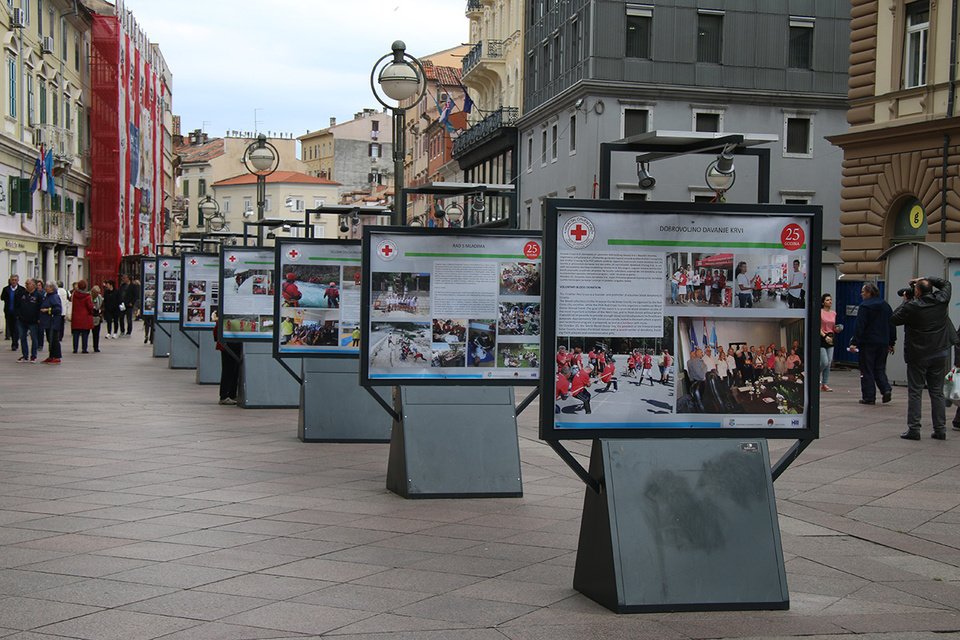 25. godina u službi humanosti